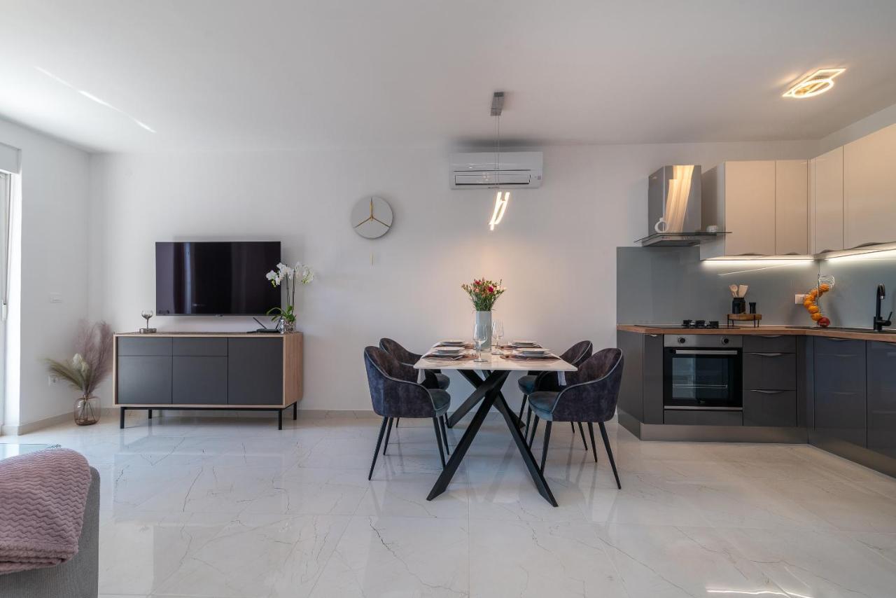 Infinity Residence Trogir Buitenkant foto